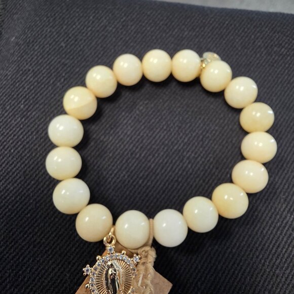 Grace Bracelet - Picture 2 of 3